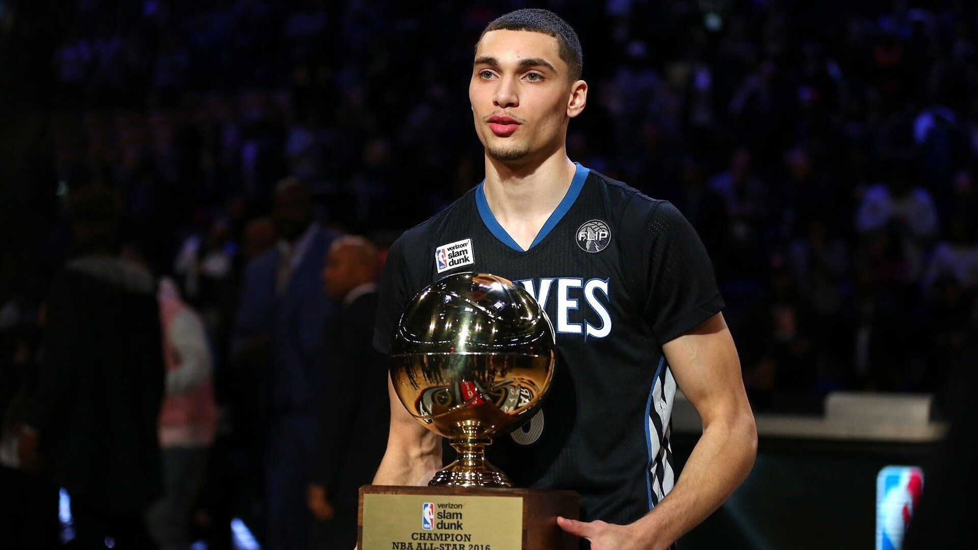 扎马莱克球员获选月度最佳，表现突出，扎克莱罗